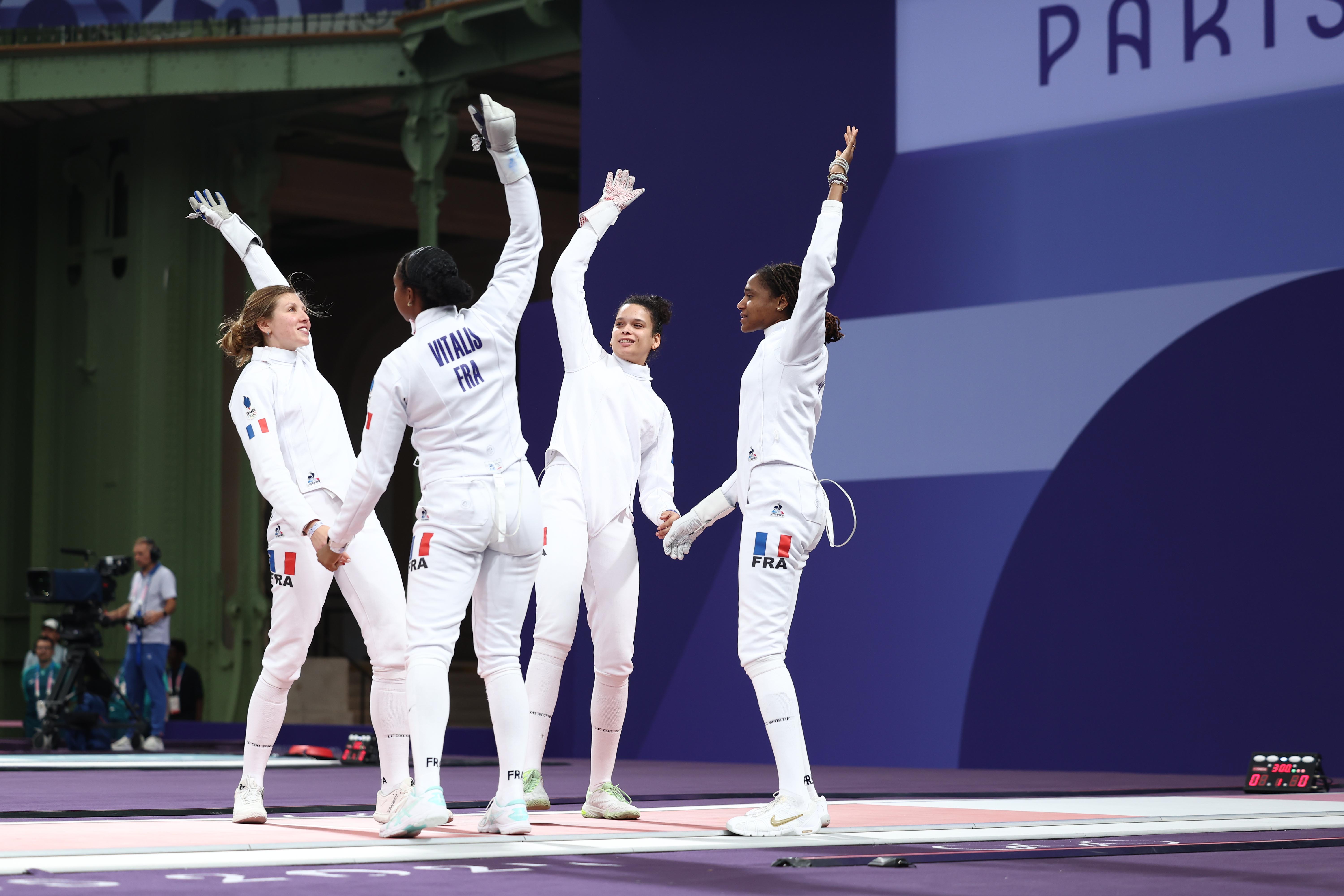 Escrime par équipe épée médaille d’argent