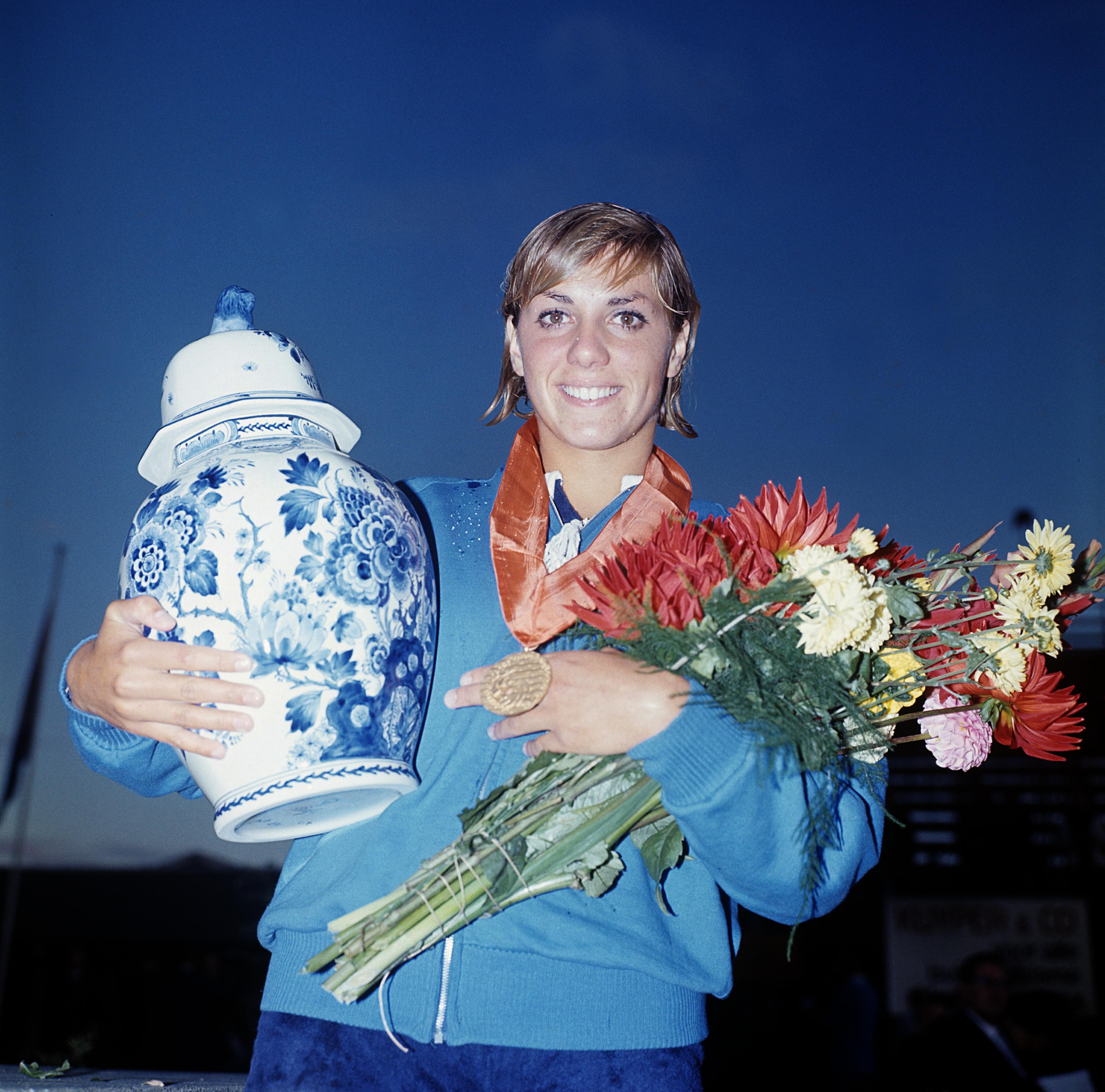 Christine Caron - Porte-drapeau 1968 - Jeux Olympiques de Mexico