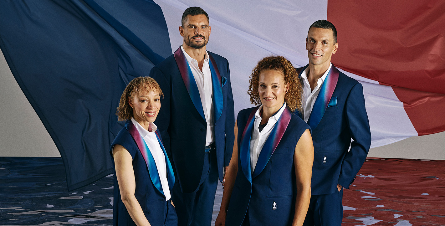 Porte-drapeaux Paris 2024