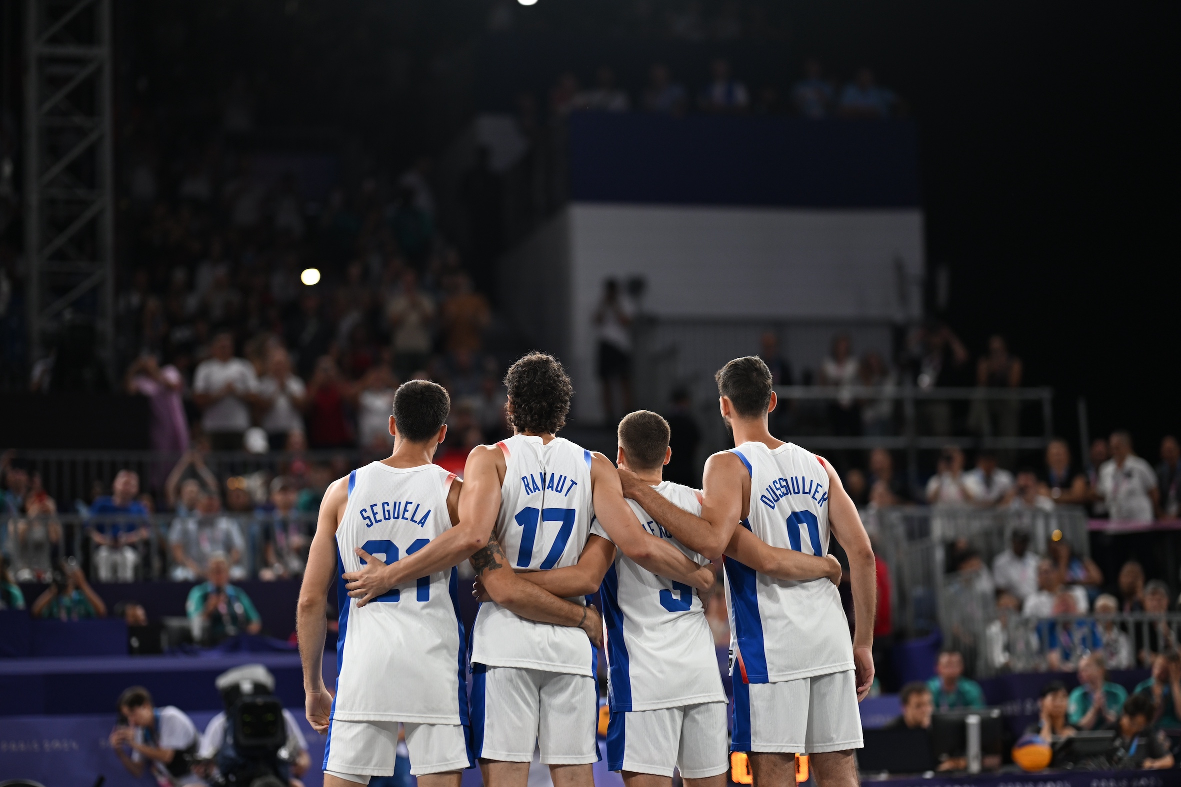 3x3