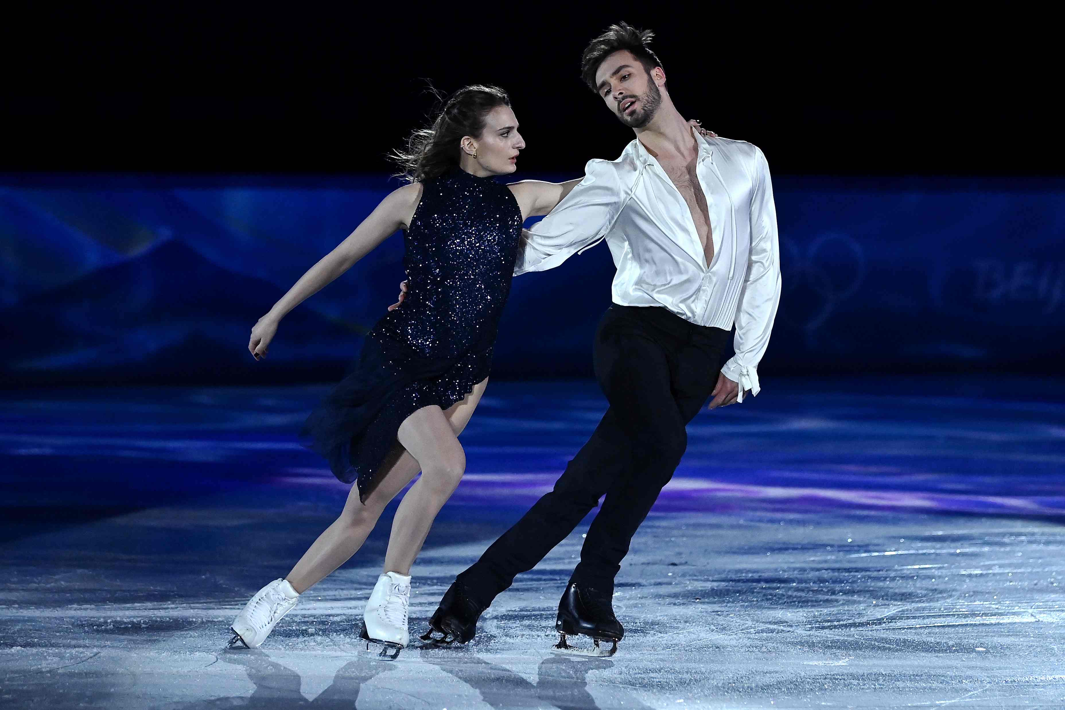 Gabriella Papadakis et Guillaume Cizeron gala de clôture de Pékin 2022 danse sur glace patinage artistique champion olympique médaille d'or