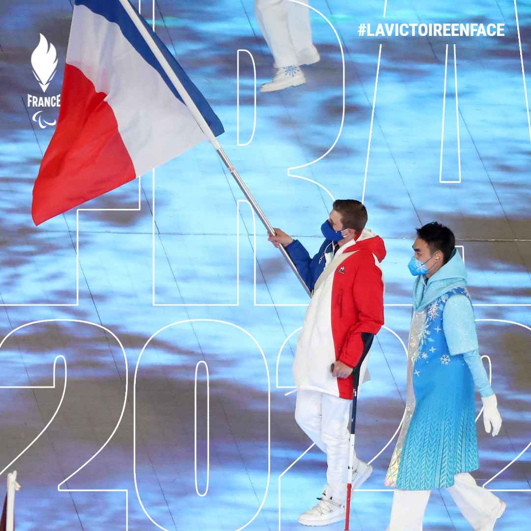 Arthur Bauchet Pékin 2022 Porte drapeau